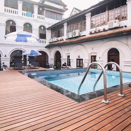 Old Courtyard Hotel Kochi Exterior photo