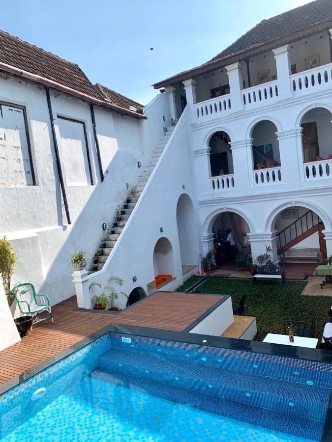 Old Courtyard Hotel Kochi Exterior photo